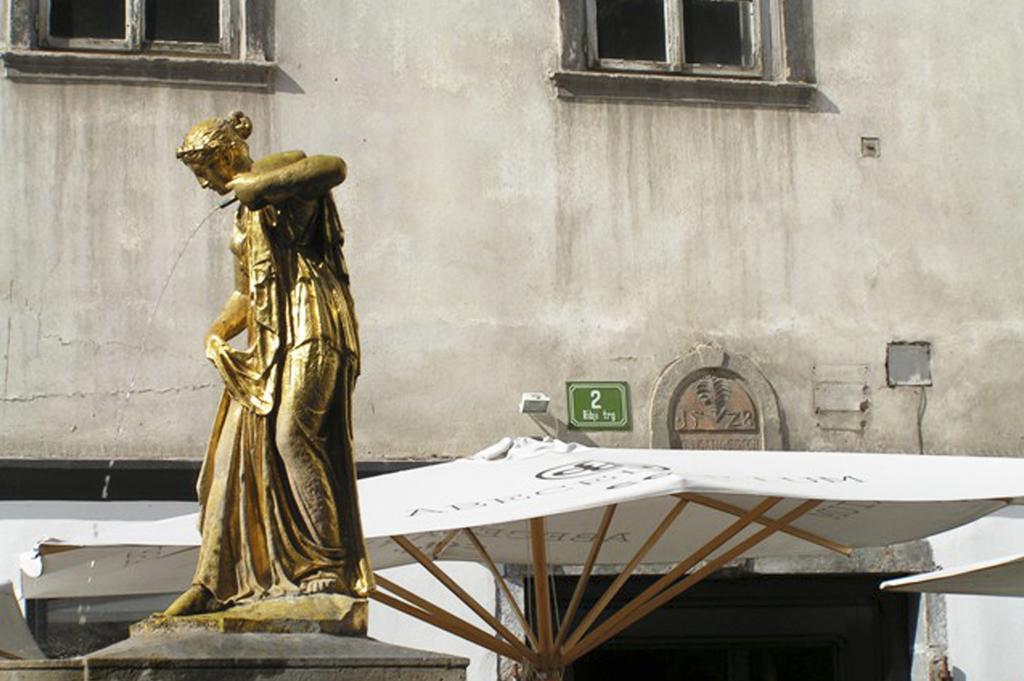 Studio Emmi Ljubljana Exteriör bild